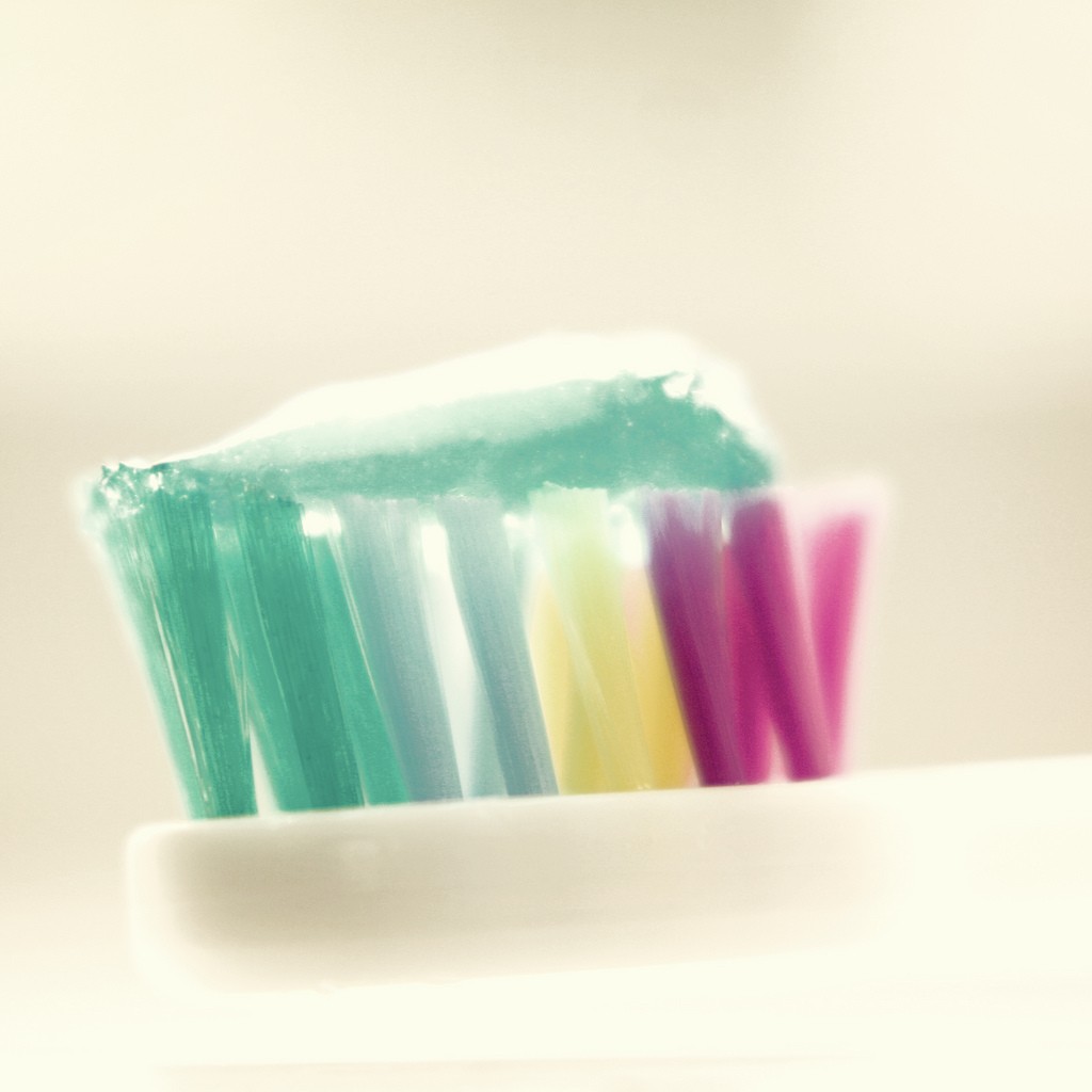 Une petite quantité de dentifrice suffit pour un brossage optimal.