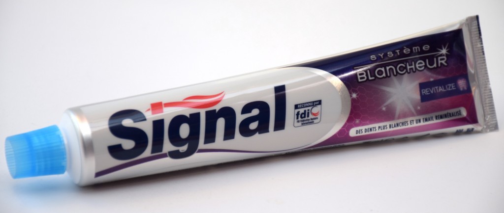 Dentifrice Signal Systeme Blancheur Revitalize tube