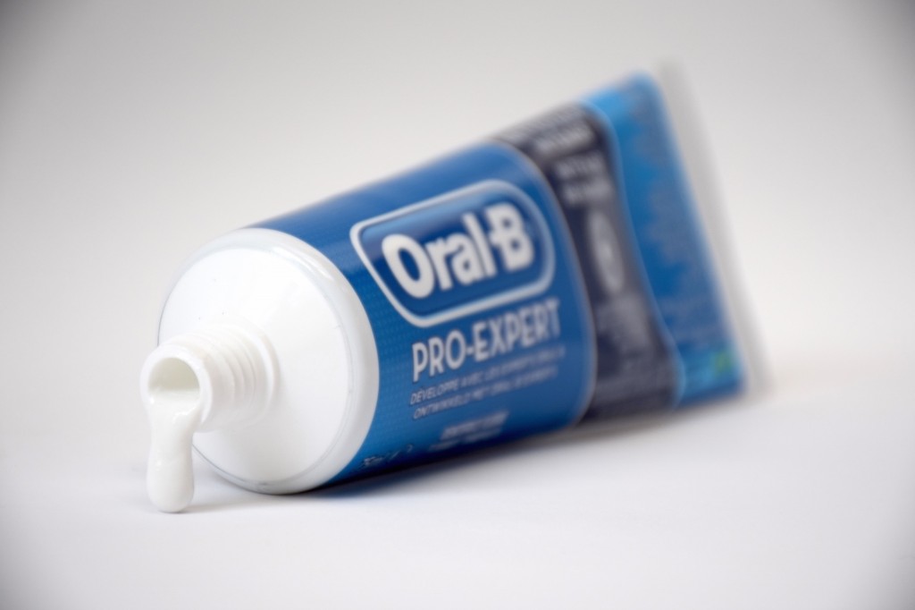 Dentifrice Oral-B Pro-Expert Nettoyage Intense pate